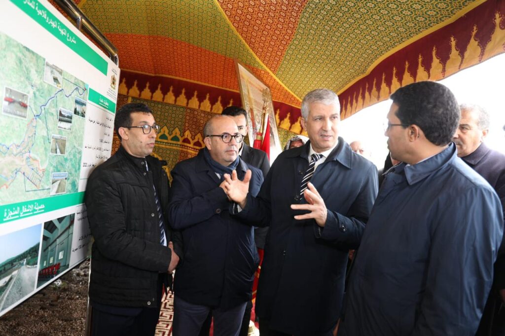 وزير الفلاحة يتفقد ويطلق مشاريع للتنمية الفلاحية بإقليم تاونات