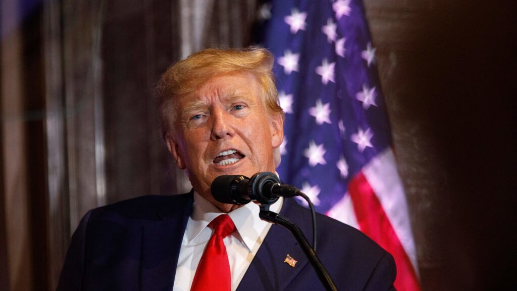 ترامب : سيتم اعتقالي الثلاثاء المقبل وأدعو أنصاري إلى الاحتجاج