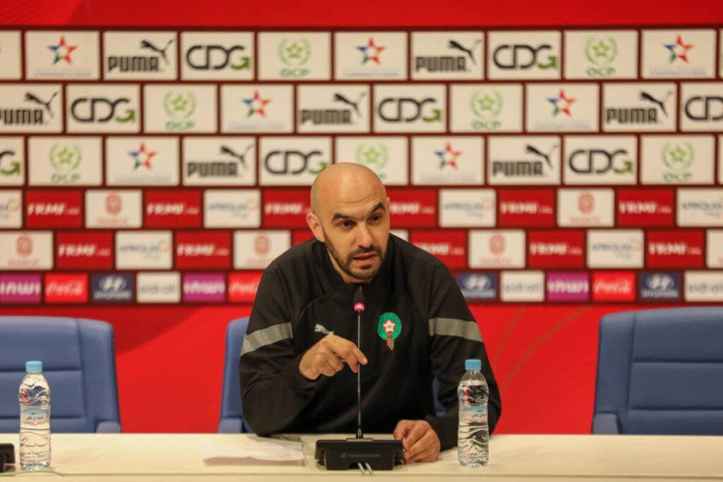 الركراكي : سعداء بتتويج جلالة الملك بجائزة التميز من طرف الاتحاد الإفريقي