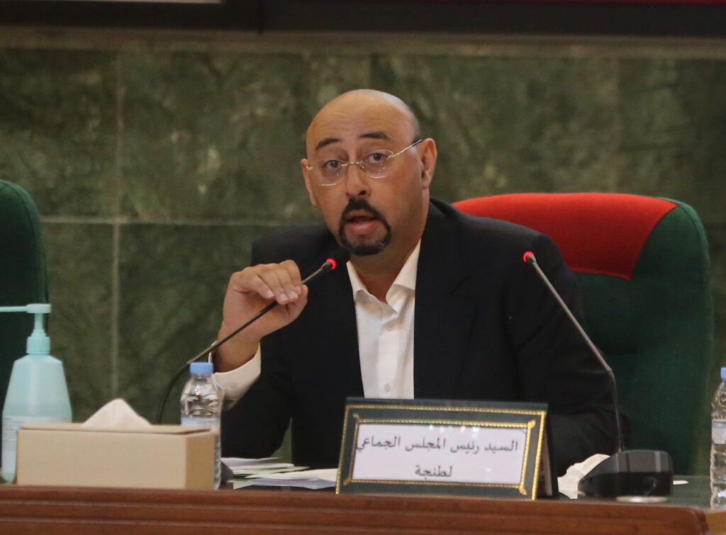 بعد أن عاقبهم المغاربة .. هل يعيد عمدة طنجة البيجيدي إلى دفة التسيير؟