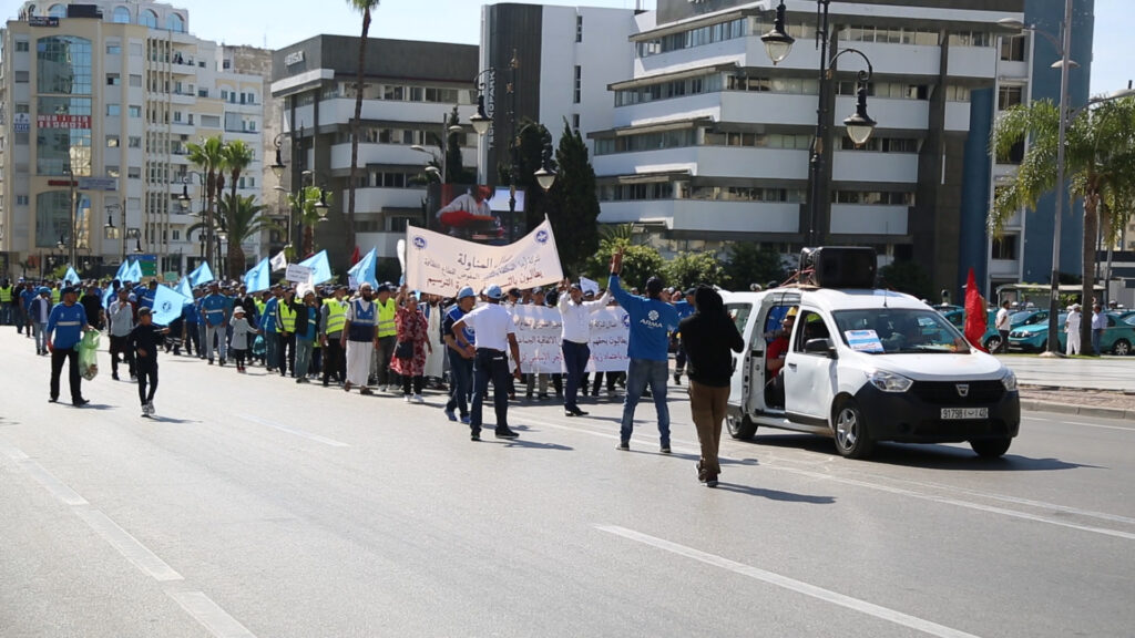 عمال مدينة طنجة يخلدون فاتح ماي بالاحتجاج والتنديد بسياسة الحكومة (فيديو)