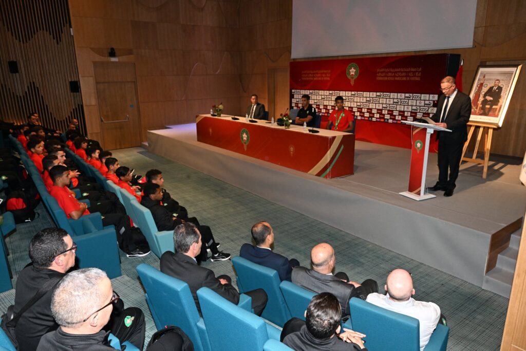 لقجع يستقبل أعضاء المنتخب الوطني لأقل من 17 سنة (صور)