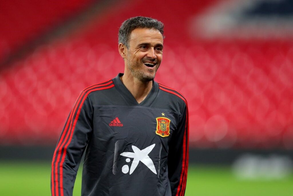 الهلال السعودي يقترب من التعاقد مع لويس إنريكي