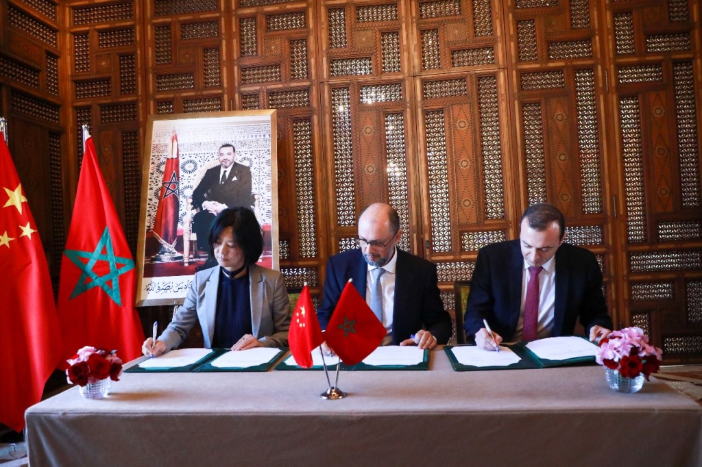 توقيع مذكرة تفاهم لبناء أول مصنع ضخم في إفريقيا بالمغرب