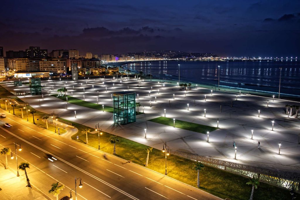 عروس الشمال طنجة تسحر آلاف السياح المغاربة والأجانب خلال فصل الصيف