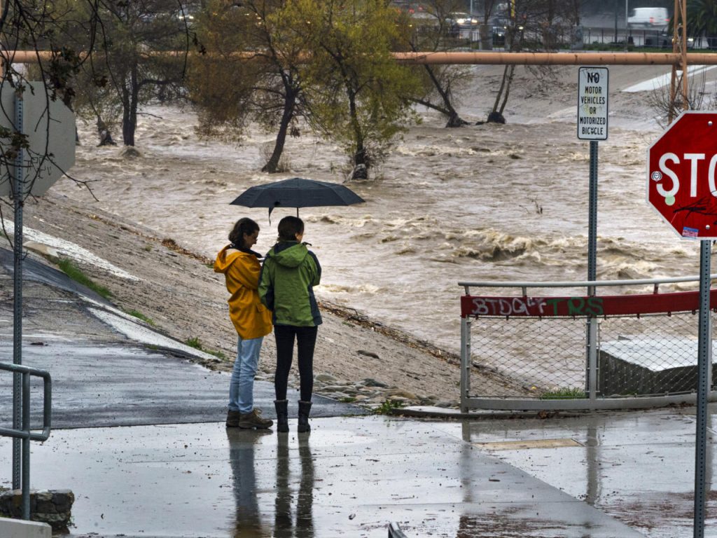أمطار غزيرة وفيضانات تضرب ولاية نيويورك
