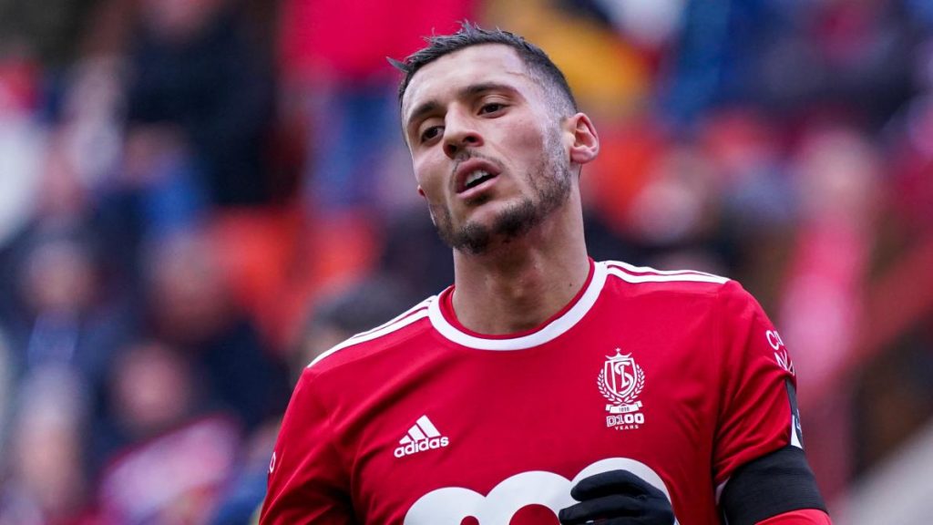 نادي إسباني يرغب في خدمات سليم أملاح