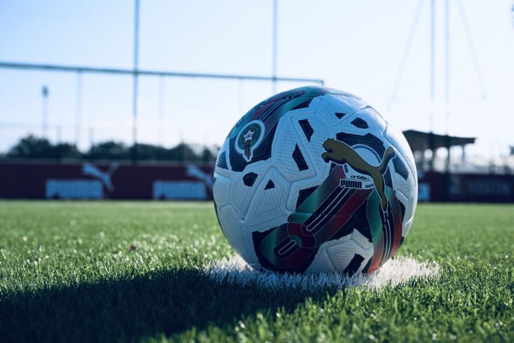 العصبة الوطنية لكرة القدم تعلن عن أسماء الأندية الممنوعة من الانتدابات