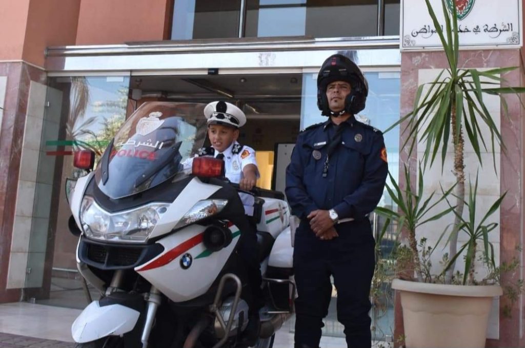 ولاية أمن مراكش تحتفي بالطفل “لقمان” (صور)