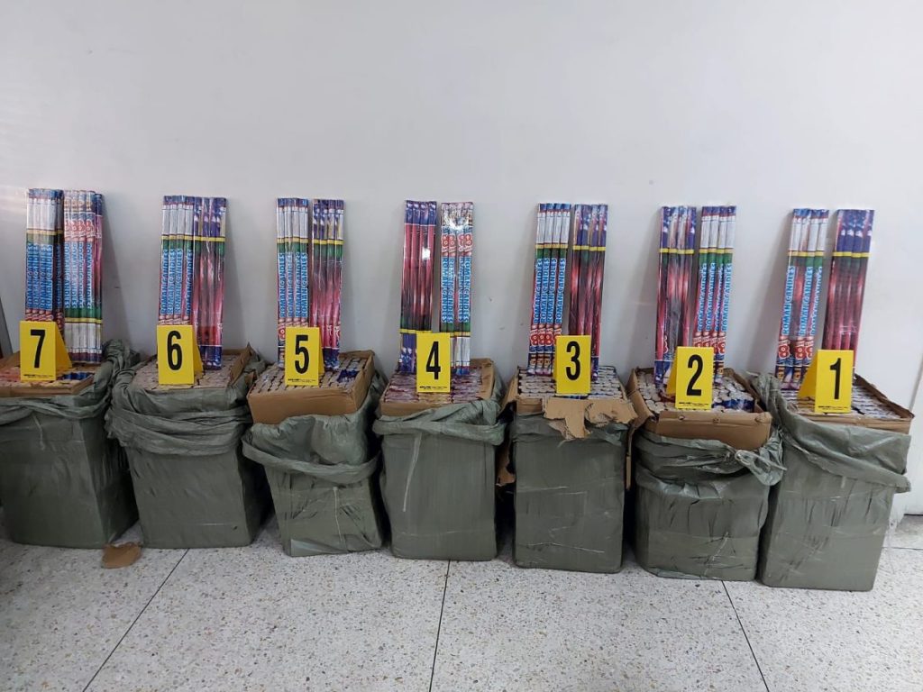 حجز 62 ألف وحدة من المفرقعات في وجدة