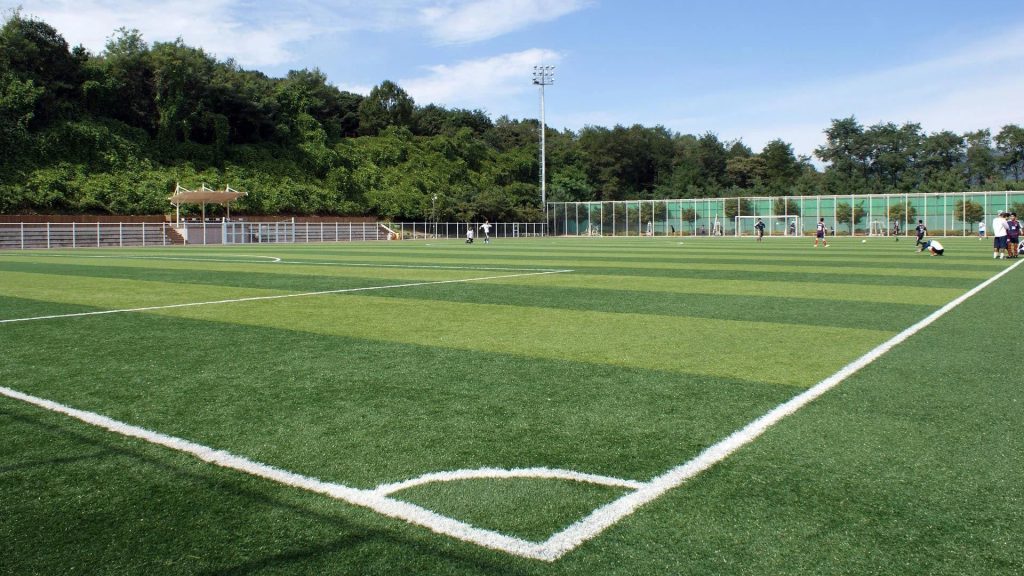 أكادير .. تخصيص 144 مليون درهم لإحداث وتجهيز ملاعب كرة القدم