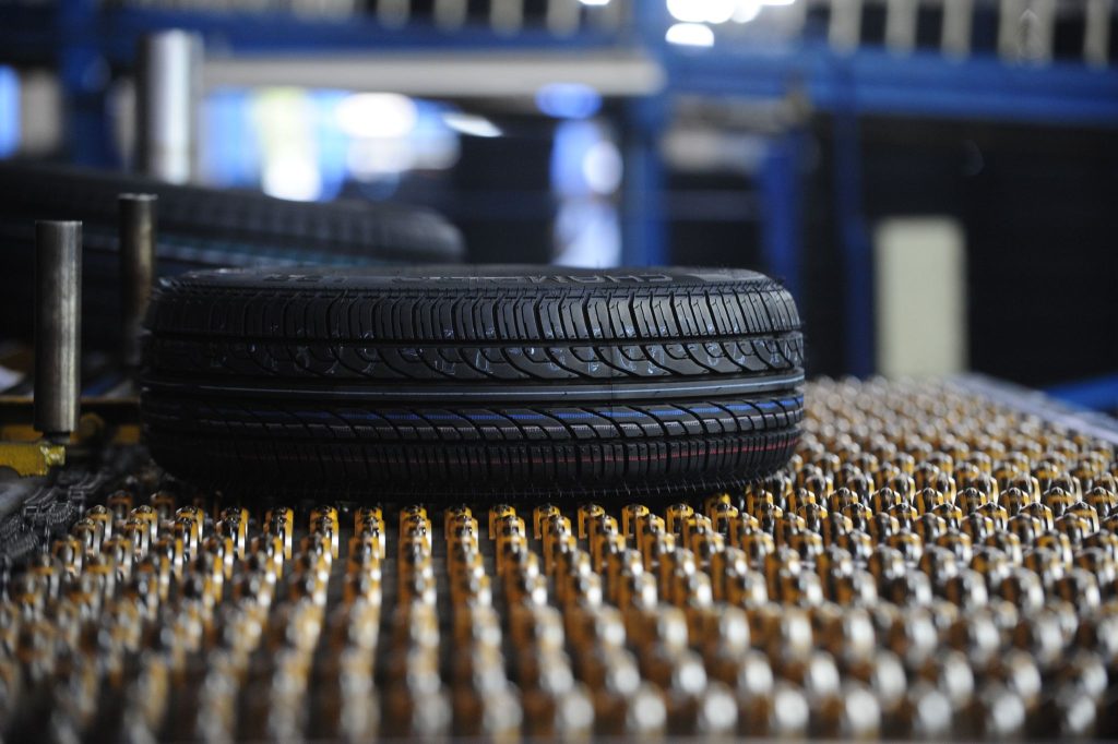 عملاق صيني يستثمر 193.1 مليون دولار في مصنعه لإطارات السيارات بطنجة