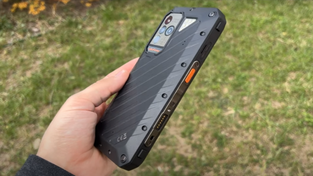 قريبا في الأسواق هاتف مصفح بكاميرات رؤية ليلية