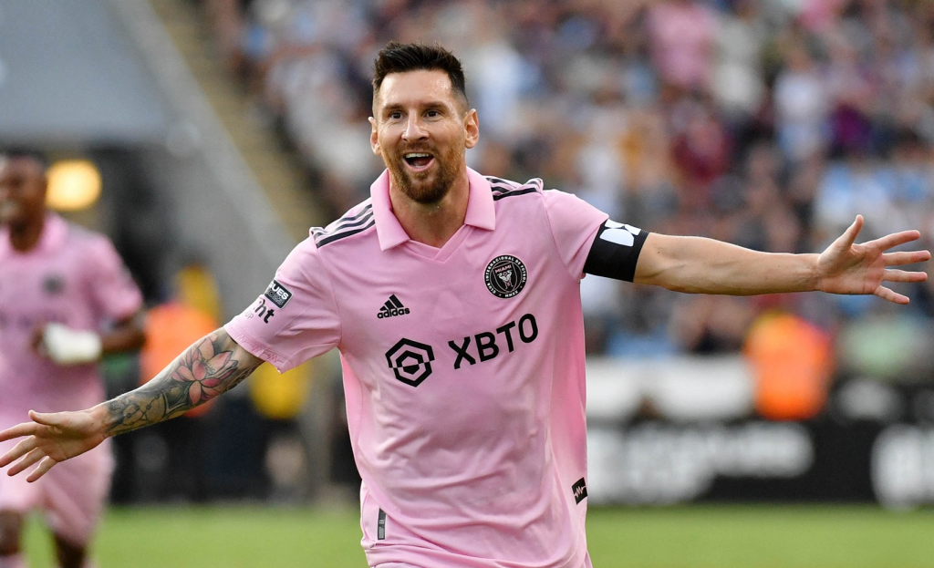 تايم تمنح ميسي لقب رياضي السنة