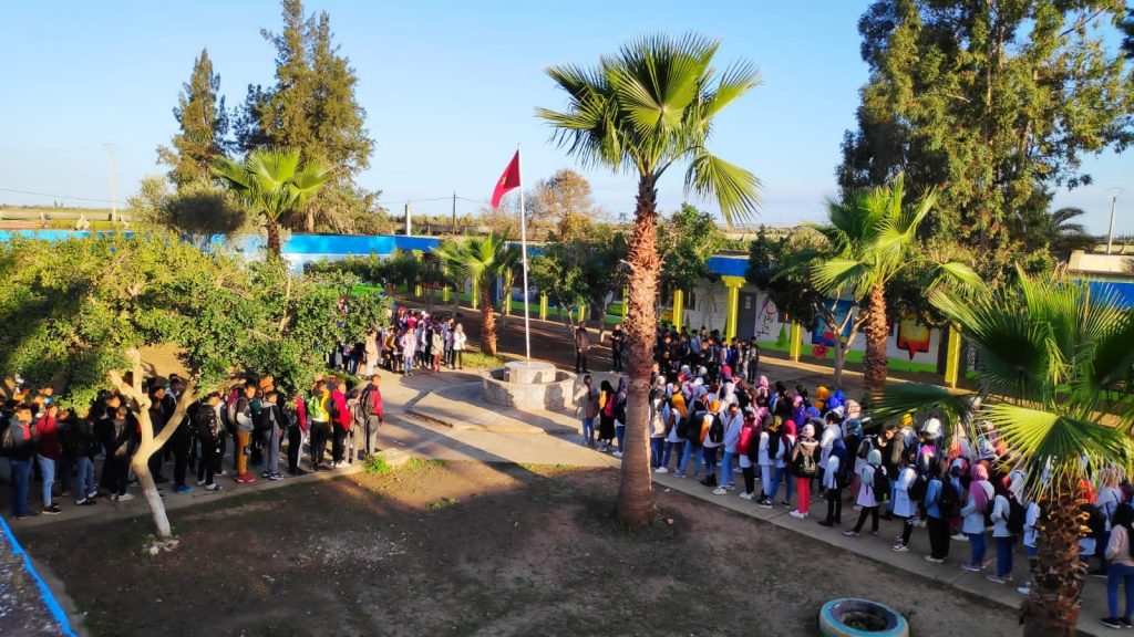 احتجاجات عنيفة وأعمال شغب بمؤسسة ثانوية بسيدي سليمان (صور)