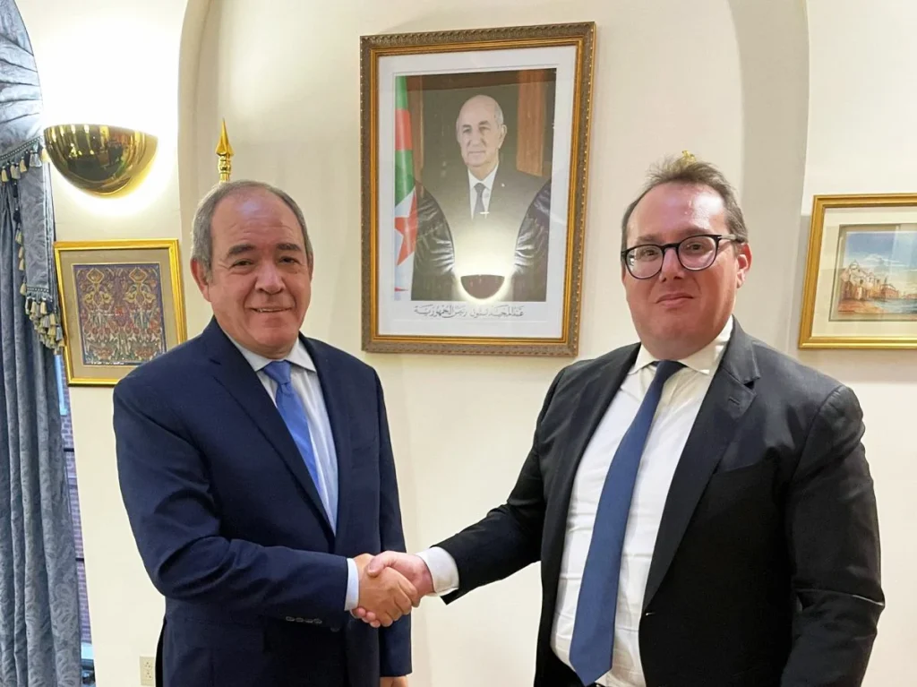 الصحراء المغربية موضوع مباحثات نائب وزير الخارجية الأمريكي والسفير الجزائري بواشنطن