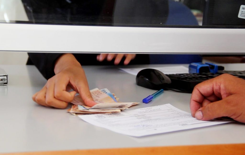 المعارضة تُحذر من إشكاليات صرف الدعم الاجتماعي