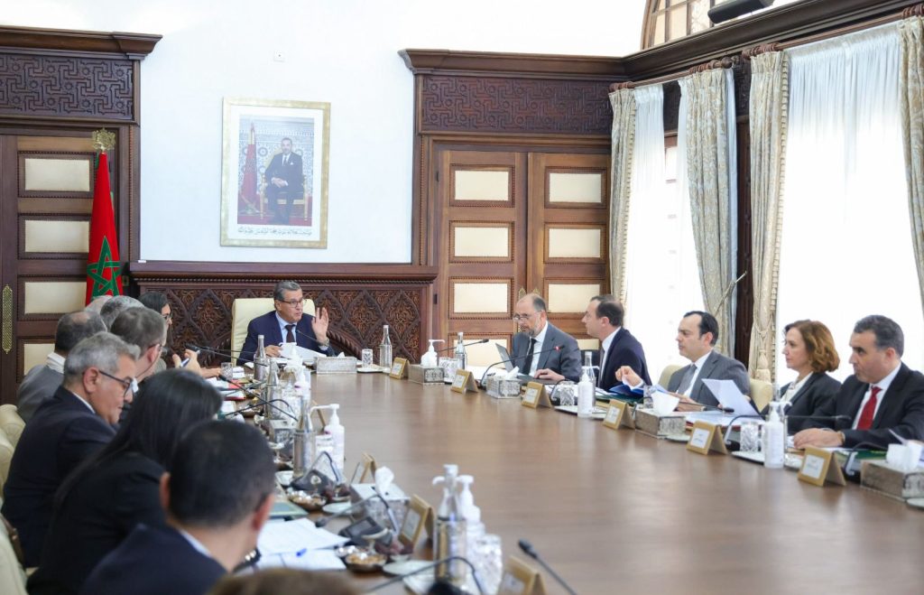 حكومة أخنوش تعمل على إيجاد حلول مبتكرة لتدبير معقلن للموارد المائية في القطاع الفلاحي