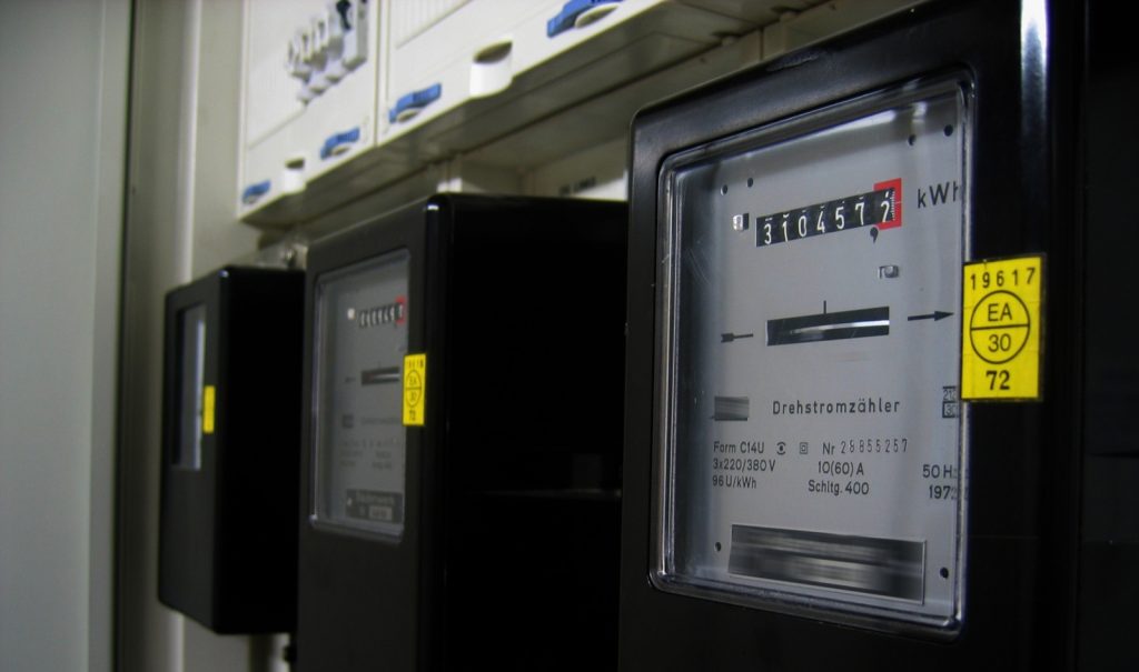 قريباً .. شركات جهوية لتوزيع الماء والكهرباء في المغرب