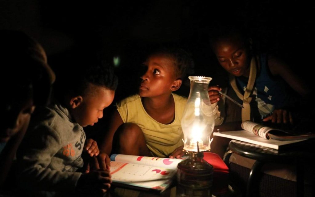 جنوب إفريقيا تواجه أكبر انقطاع للكهرباء