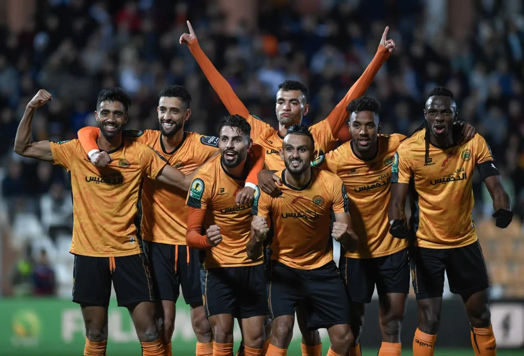 قرار جديد من الكاف بخصوص مباراة بركان واتحاد العاصمة