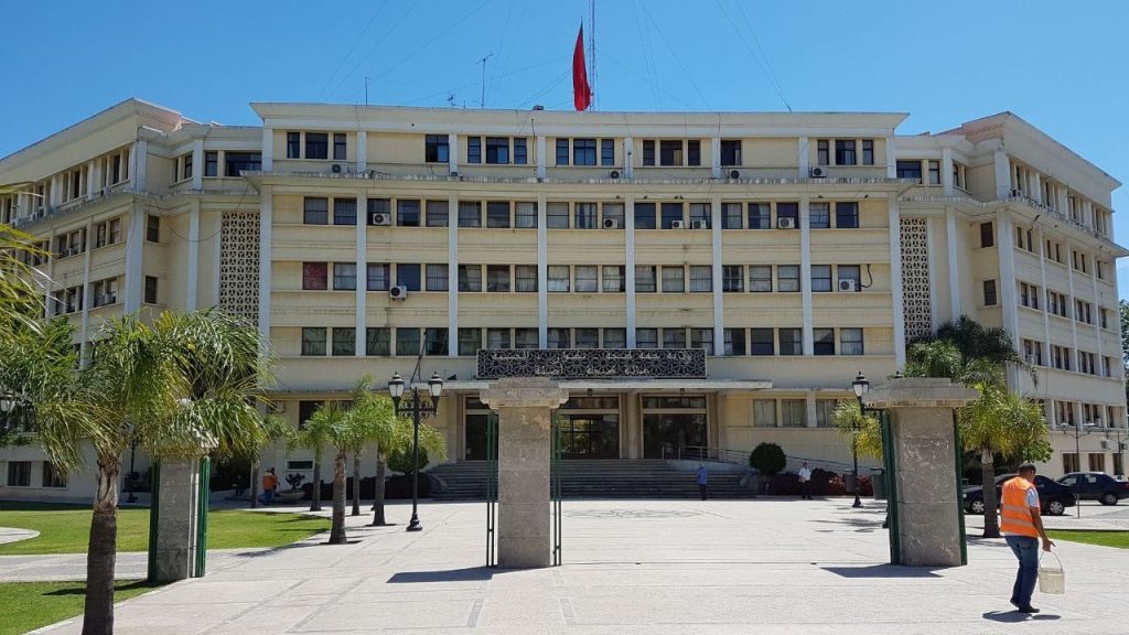 بسبب شبهة خروقات .. مطالب بفتح تحقيق في تفويت أراضي الجموع بطنجة