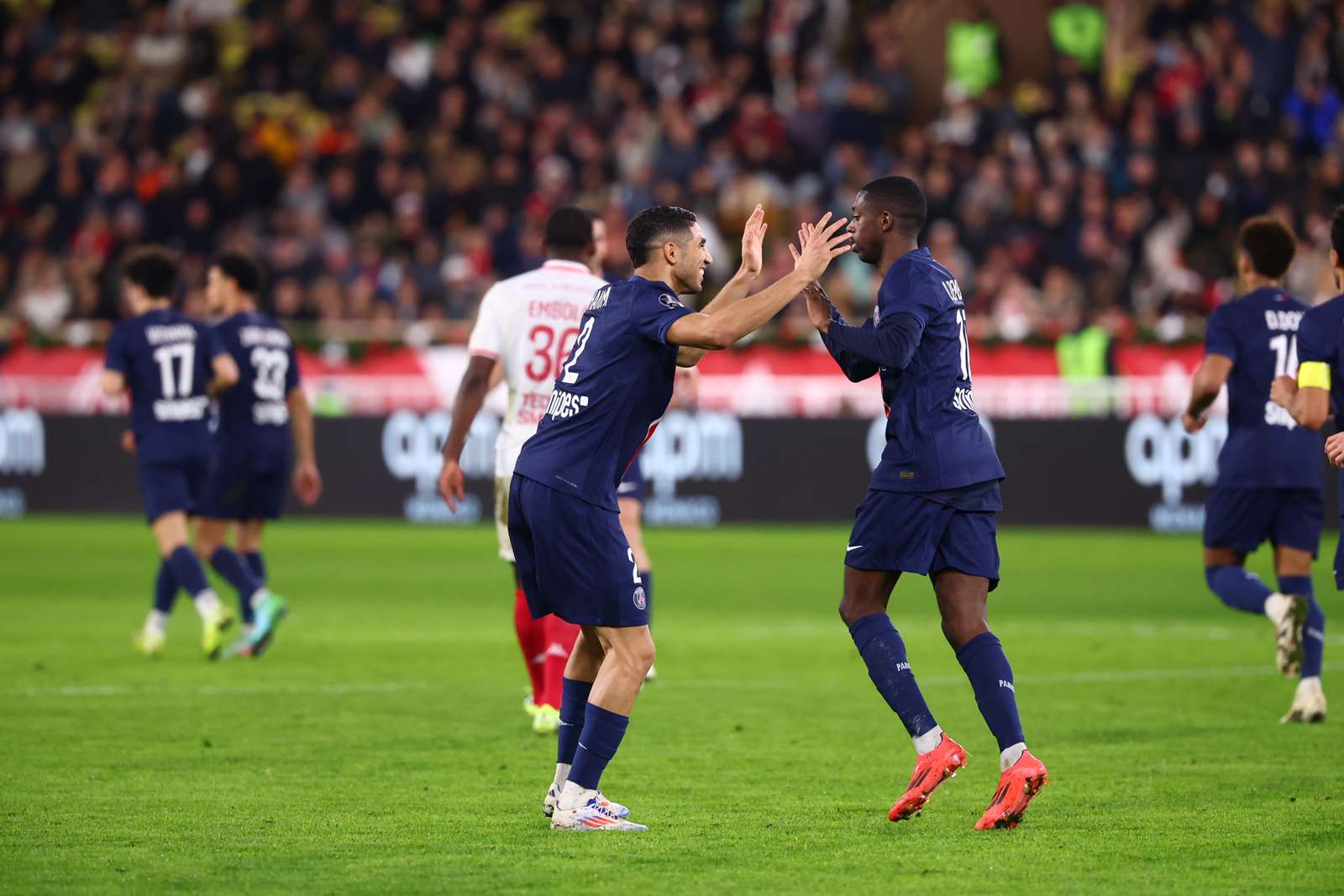 باريس سان جيرمان يُحكم قبضته على الصدارة بعد قمة نارية أمام موناكو