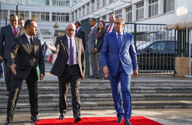 حموشي يواسي أسرة شهيد الواجب محسن صادق ويعلن عن دعم شامل لأرملته وابنته