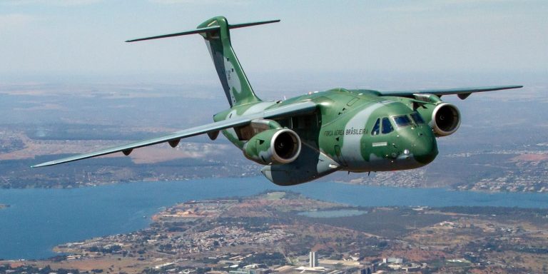المغرب يقترب من اقتناء طائرات النقل العسكري KC-390 في صفقة تاريخية مع إمبراير