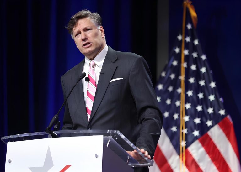 واشنطن تعلن تشجيع الاستثمارات الأمريكية في الأقاليم الجنوبية للمغرب