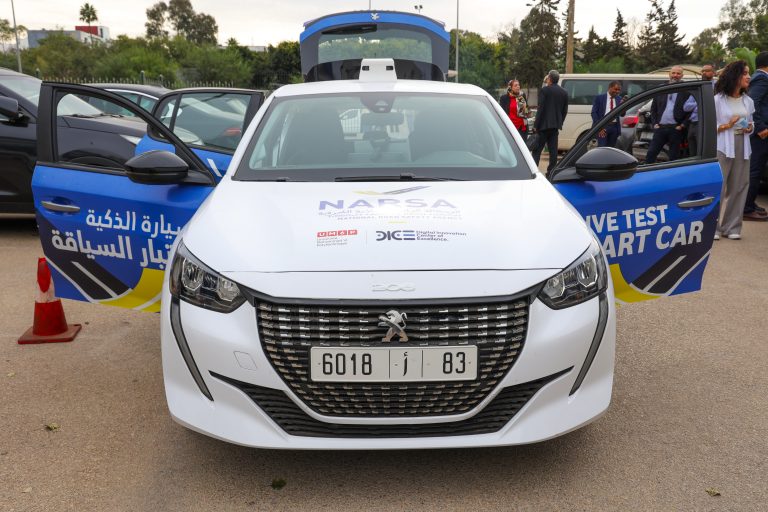 تقديم نموذج السيارة الذكية الخاصة باجتياز الامتحان التطبيقي لنيل رخصة السياقة