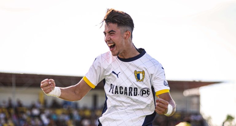 احتفاء برتغالي بالمغربي ياسر الزابيري (فيديو)