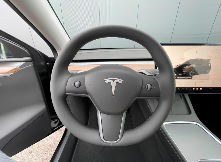 تسلا تختار المغرب نقطة انطلاق لدخول السوق الإفريقية لأول مرة