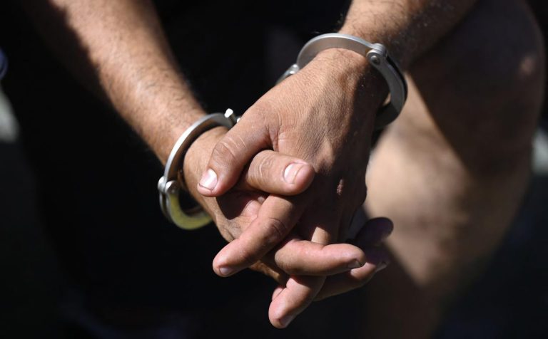 الشرطة تلقي القبض على المشتبه به باغتصاب كاتبة مكتب محام