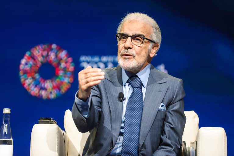 عبد اللطيف الجواهري يتوج بجائزة أفضل حاكم بنك مركزي إفريقي لعام 2025