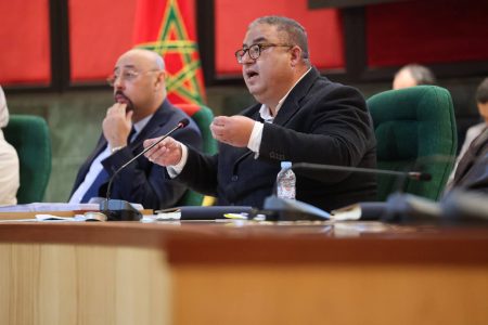 مجلس جماعة طنجة يصادق على مشاريع تنموية واتفاقيات شراكة خلال دورة فبراير