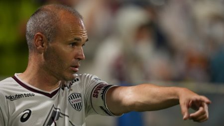 هل يبدأ إنييستا فصلاً جديدًا من مسيرته من المغرب؟