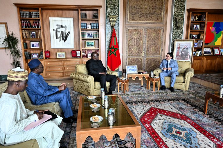 بوريطة يستقبل مبعوث الرئيس الغامبي حاملا رسالة خطية إلى جلالة الملك