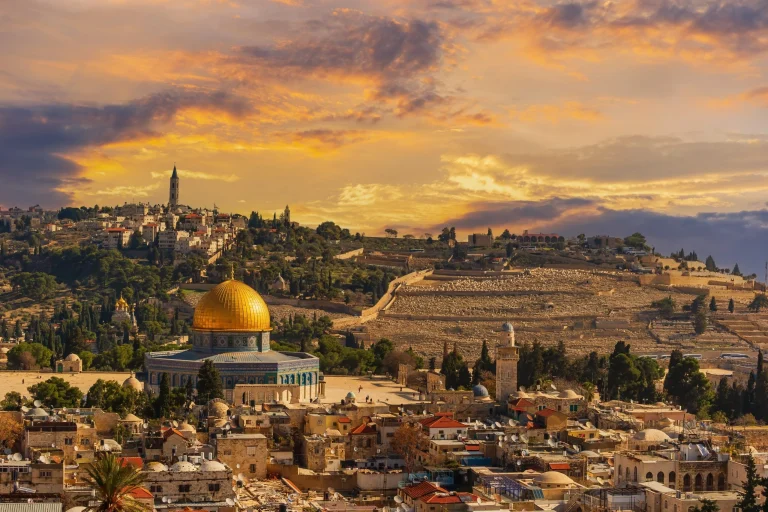 جلسة نقاش بالرباط حول سبل تحصين المركز الحضاري للقدس كمدينة للسلام