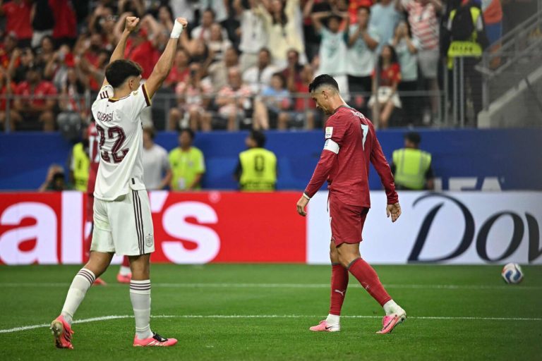 لاروخا تحسم الديربي الإيبيري وتقصي البرتغال من كأس العالم