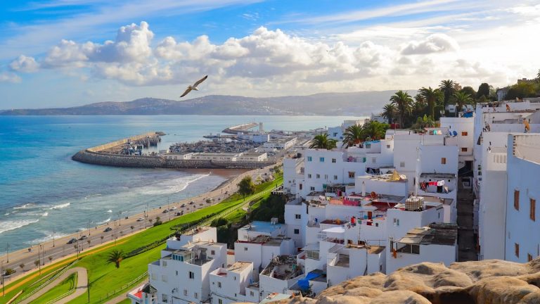 انخفاض مرتقب في درجات الحرارة بعدة مدن مغربية و انكسار موجة الحر يبدأ الجمعة