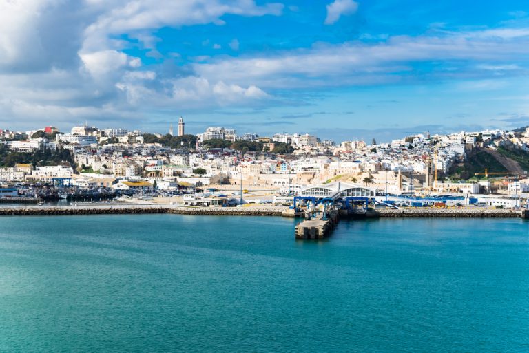 طقس استثنائي بالمغرب.. الحرارة تلامس 50 درجة والأرصاد تحذر من موجة حر قوية